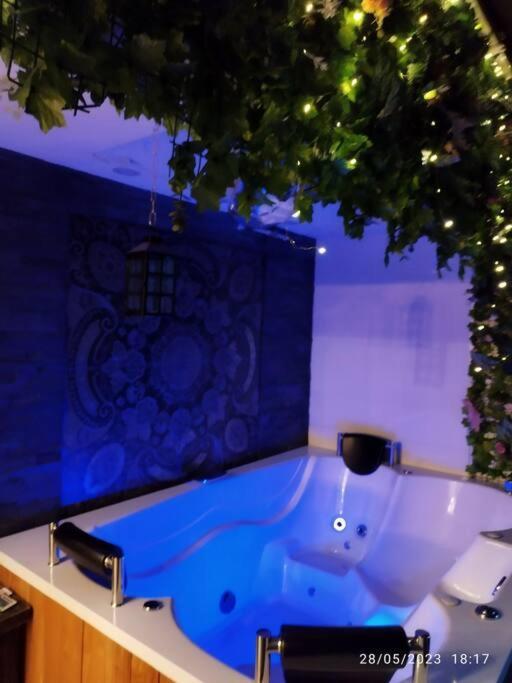 Apartment Penthouse Con Jacuzzi Y Chimenea Bogotá